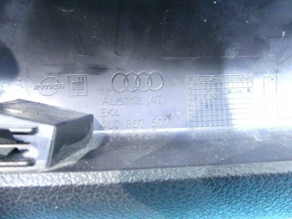 фото №14, Защита пластиковая крышки багажника udi q7 i 4l