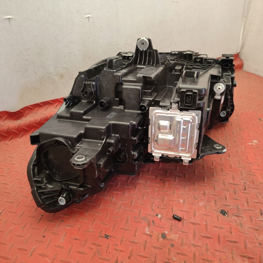 фото №11, Bmw u10 x2 full led niebieska nie-klejona cała europa ładna лампа права