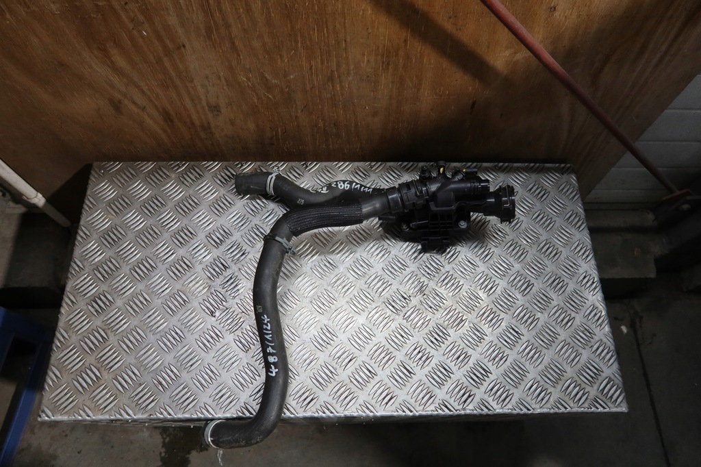 фото №1, Корпус термостата c3 iii 9812113780