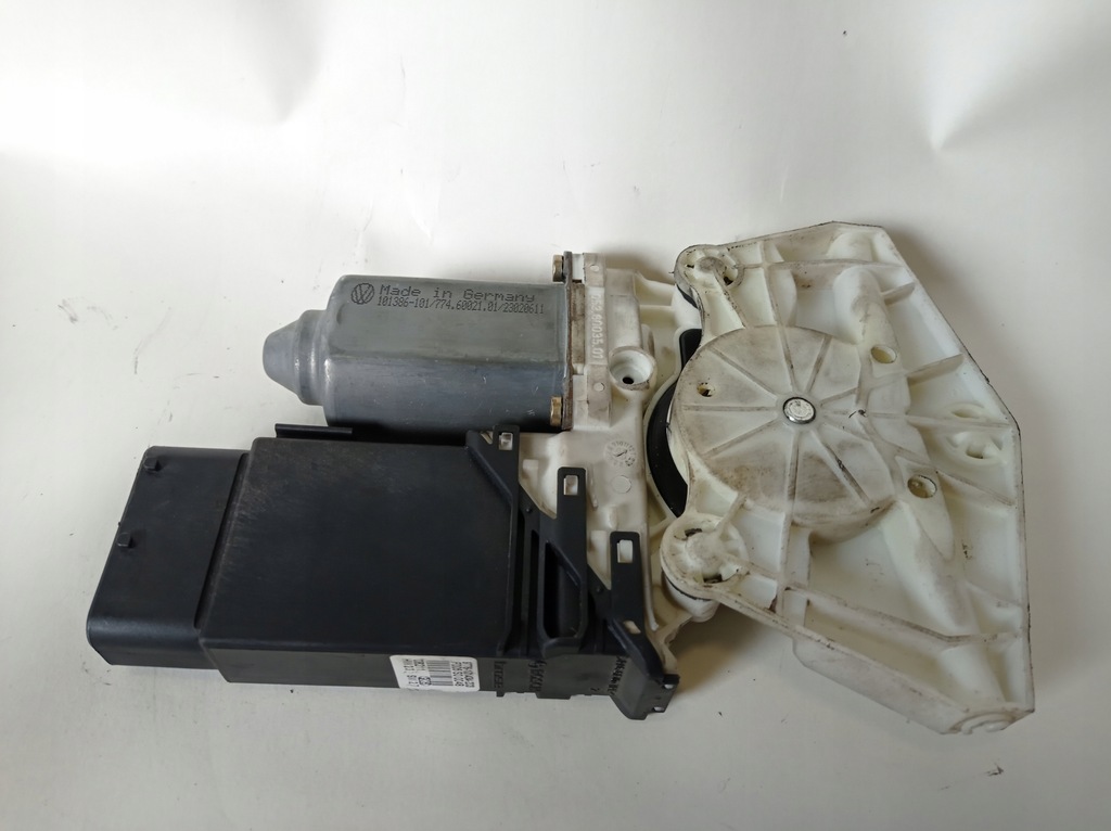 фото №5, Моторчик скло правий перед vw polo 101386101