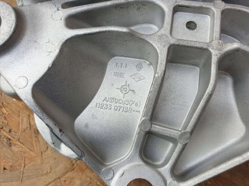 фото №10, Renault megane iv rs кронштейн коробки 112330715r