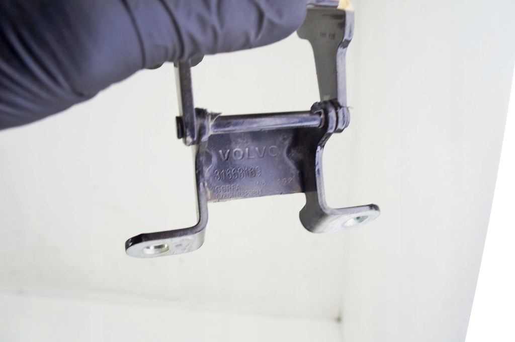 фото №5, Uk099+ volvo xc40 d3 петли крышки багажника 31663169 black 019 комплект