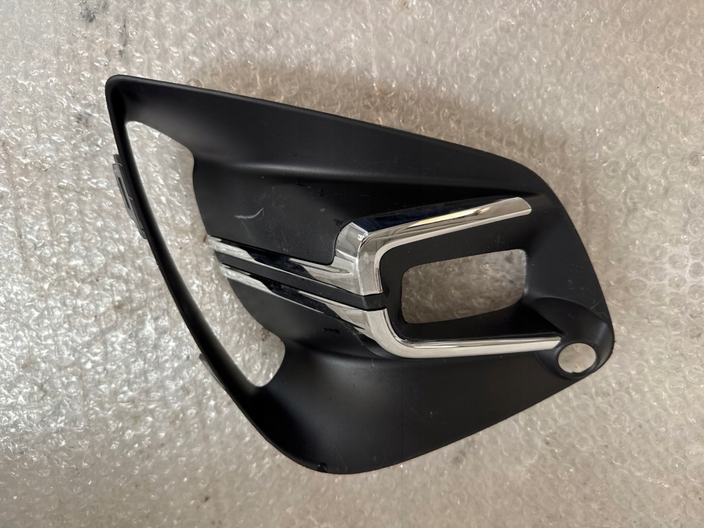 Купить Renault clio v 5 19- левая решётка бампера