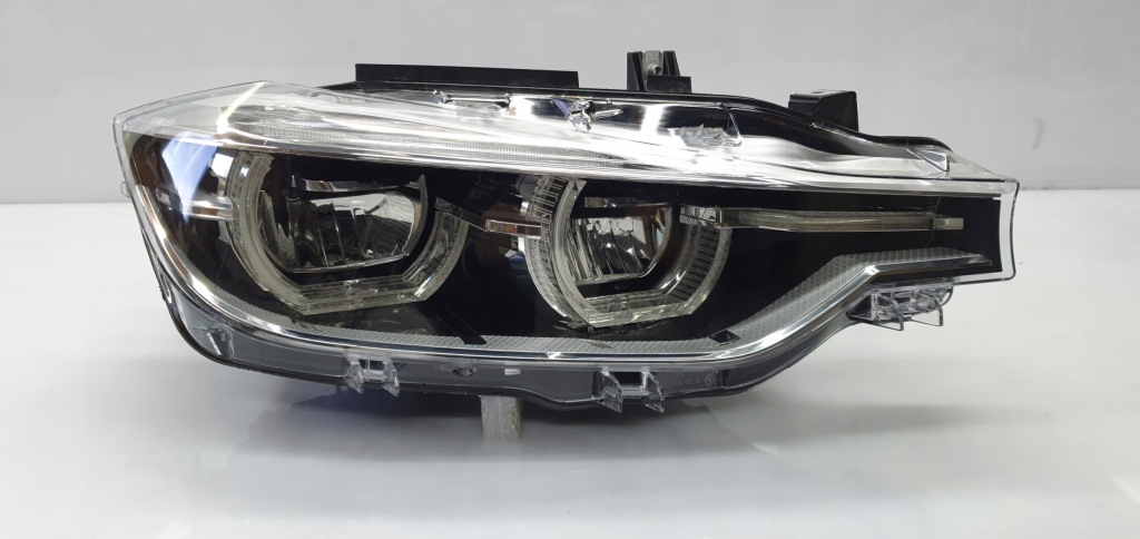 Купити Лампа bmw f30 f31 рестайлінг  lci led права 9883502 eu