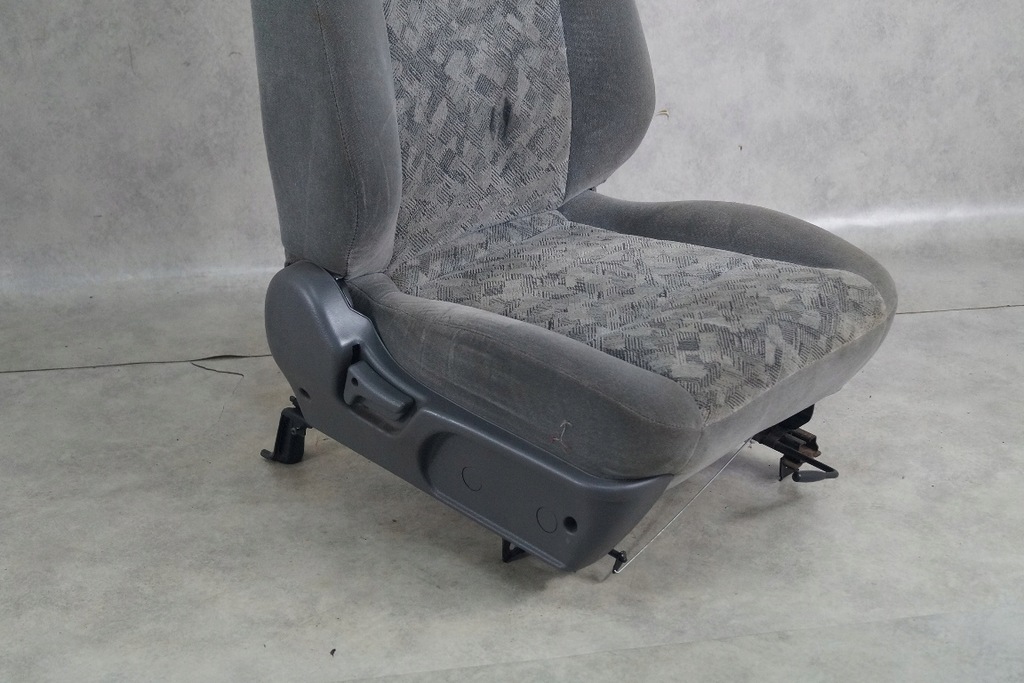 фото №5, Сиденье правый isuzu trooper ii monterey