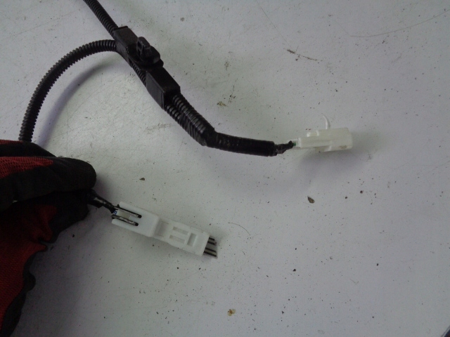 Замок панелі  правый  перед toyota c-hr Доставка