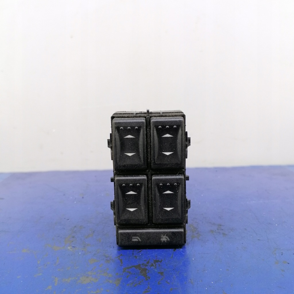 фото №1, Ford mondeo mk3 перемикачі вікон 1s7t14a132 be