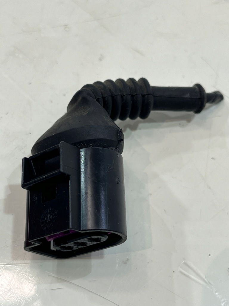 фото №1, Штекер колодка porsche cayenne ii 7p5 4d0971993