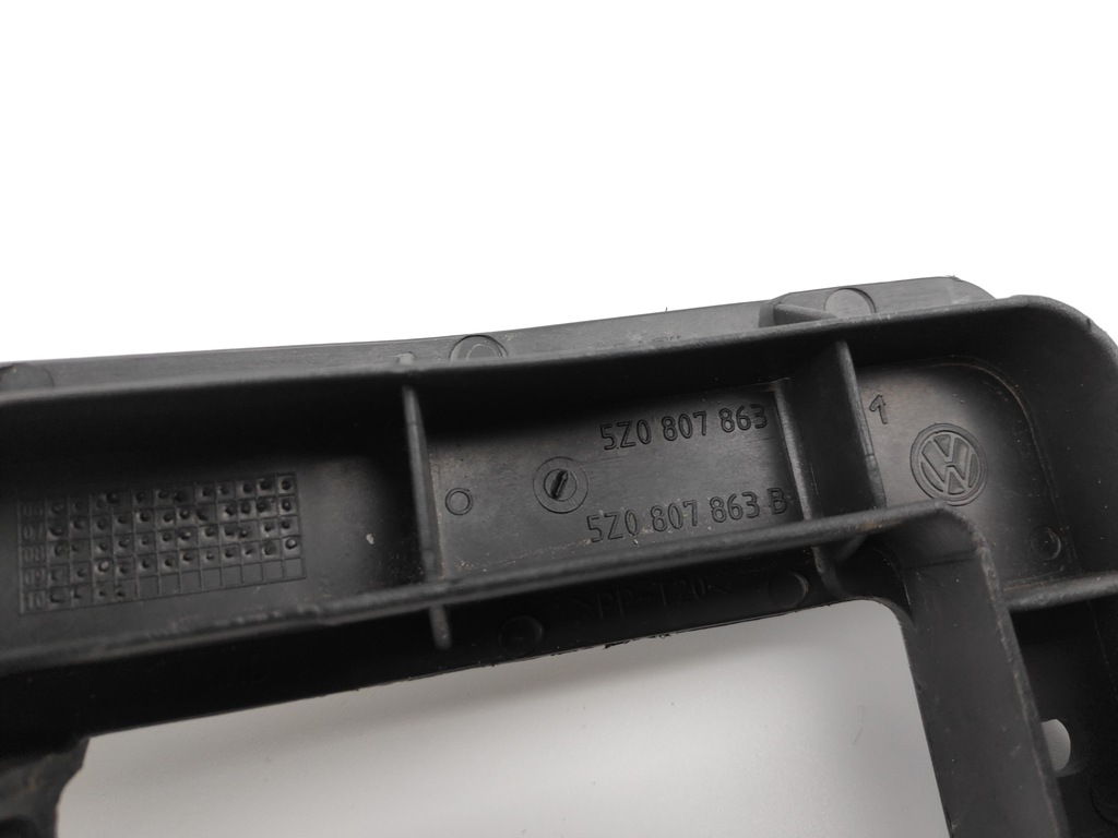 фото №8, Vw fox напрямна кронштейн бампера задня 5z0807863
