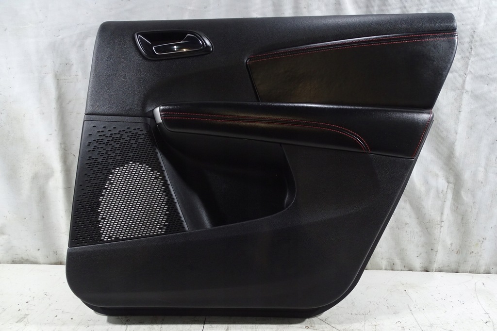 фото №1, Dodge journey 11- обшивка дверь правый задняя gt r/t