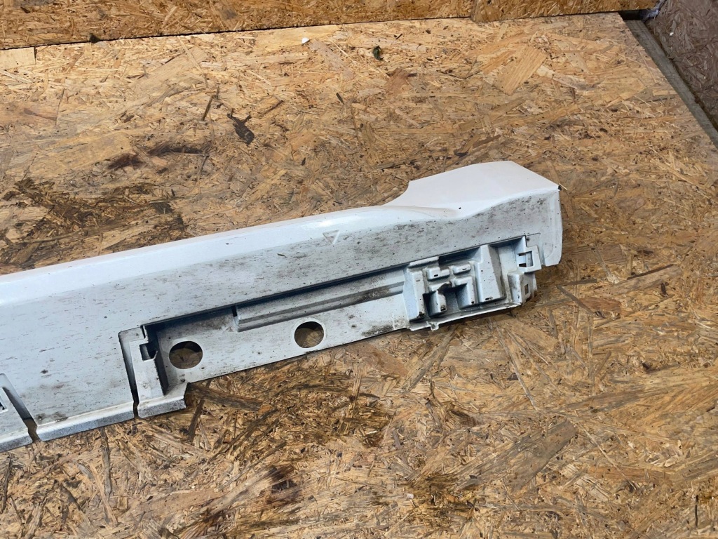 фото №8, Toyota corolla e21 18- kombi молдинг порог левая накладка na порог левый