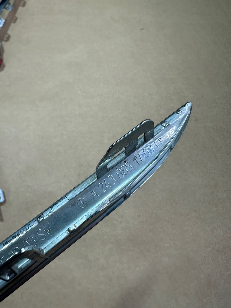 фото №7, Молдинг бампера, хром бампера правий amg mercedes eqa w243, h243