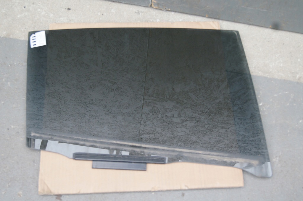 фото №1, Subaru xv ii crosstrek ii скло двері права задня