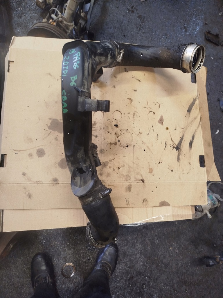 фото №1, Шланг повітря vw golf vi 2,0 tdi 5n0145770a