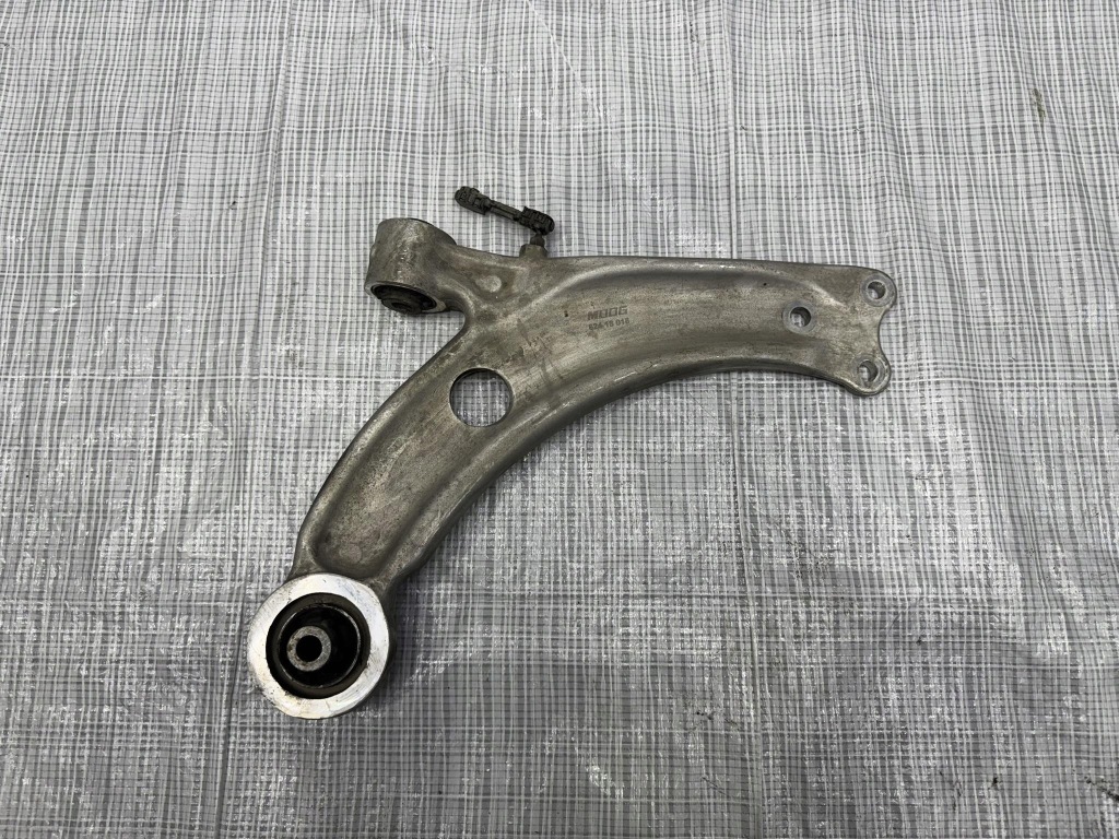 Купить Рычаг правый citroen ds7 crossback