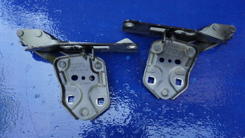 фото №1, Volvo xc40 - петля капот левый