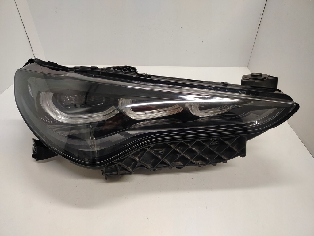 фото №1, Alfa romeo stelvio lift full led matrix лампа права
