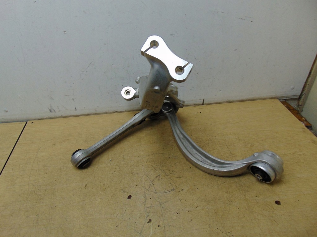 фото №8, Поворотный кулак правая перед рычаги audi q7 4m0407560 4m0407156e