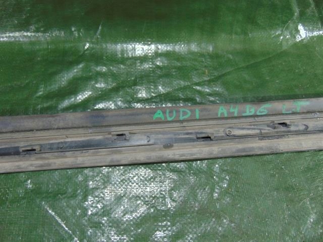 фото №5, Молдинг дверь правый задняя audi a4 b6