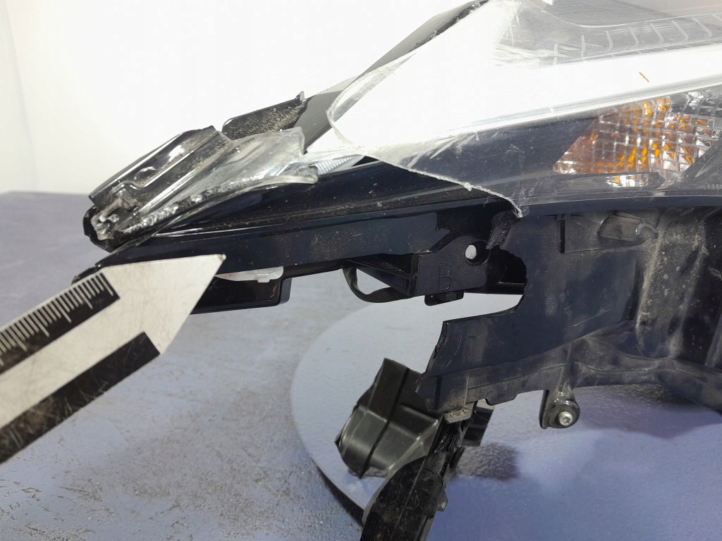 Lexus ux 250h фара левый ксенон eu Недорого