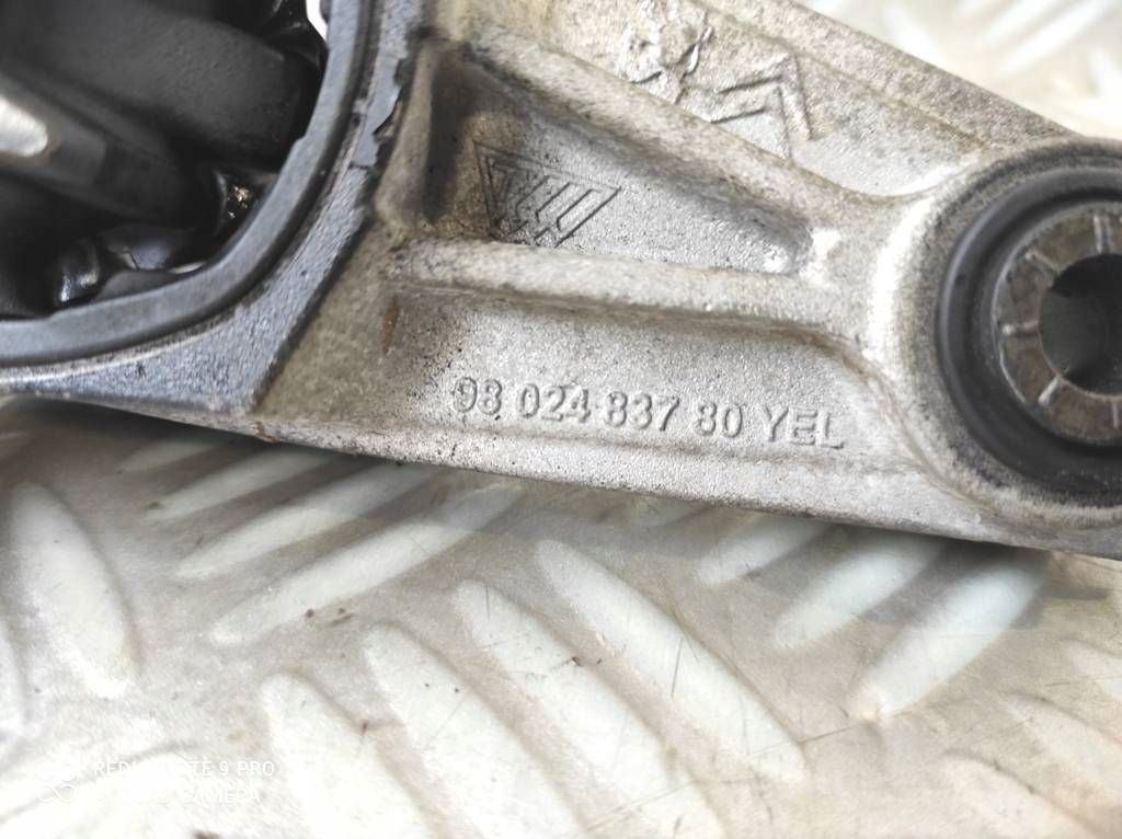 фото №6, Peugeot 208 i lift 1.5 b-hdi кронштейн кронштейн подушка двигателя 9802483780