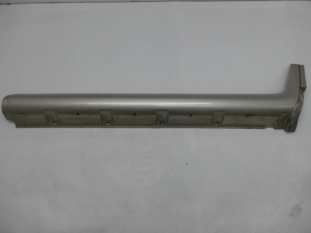 фото №6, Opel monterey a isuzu молдинг порог правая 753/153