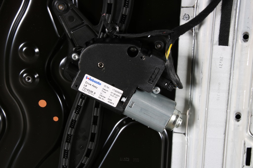 фото №6, Bmw g30 люк стеклянный крыша сдвижной стекло