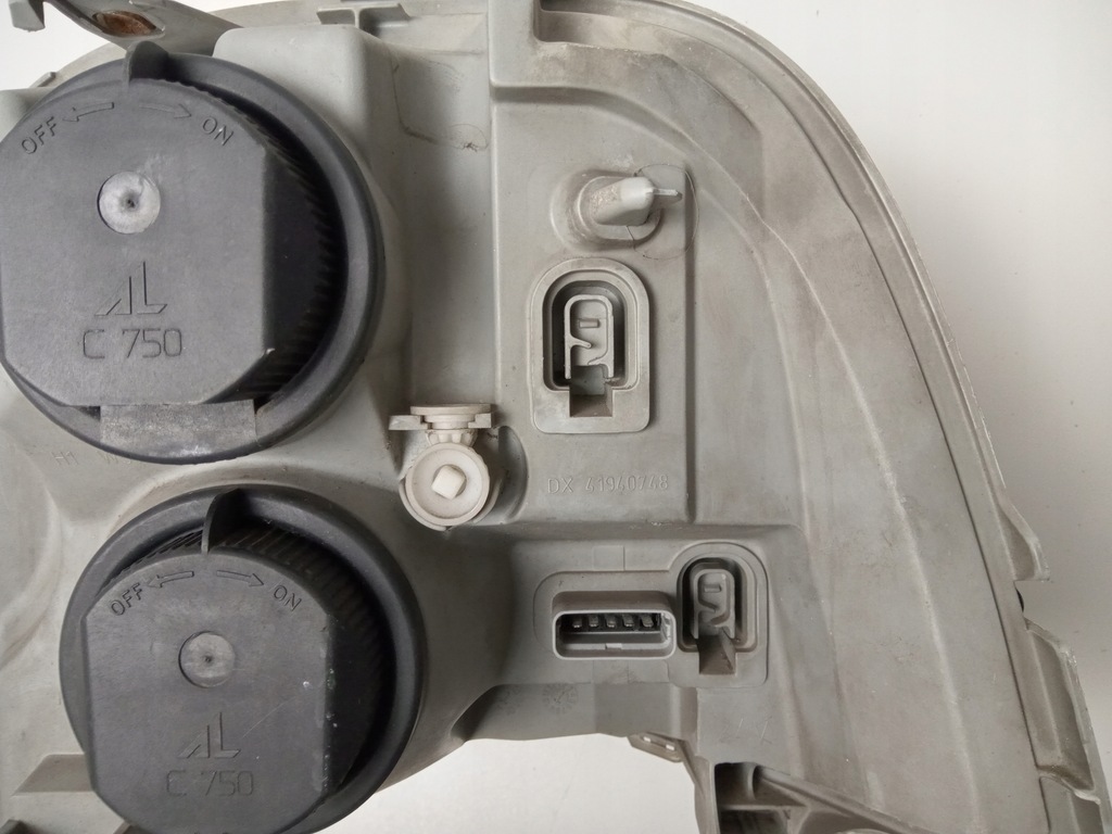 фото №14, Лампа права перед renault master ii 8200163518