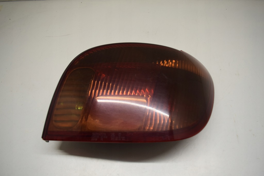 фото №1, Toyota yaris i lift лампа правый задняя задняя