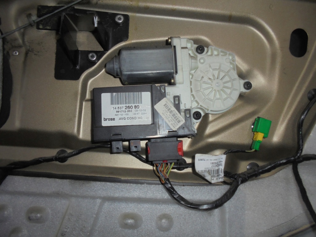 фото №1, Моторчик скло лівий перед lancia phedra 2.2hdi 03r.