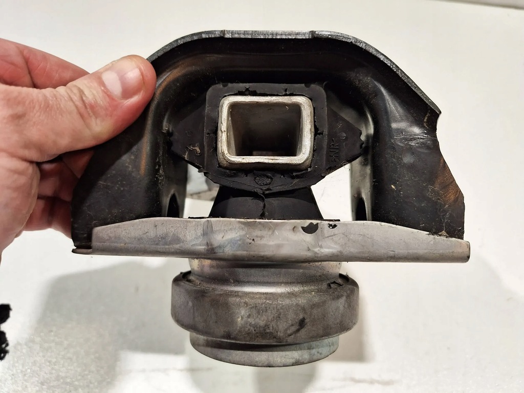 фото №8, Подушка двигателя 9681855180 citroen ds4 2.0hdi