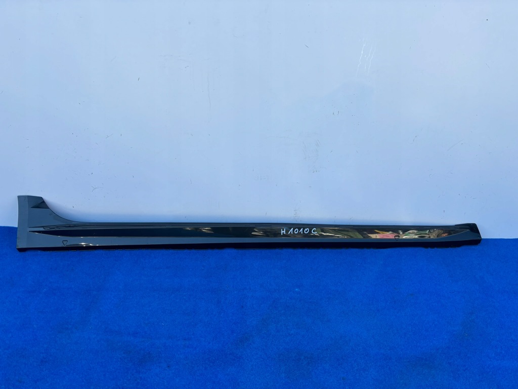 Купить Audi a4 b9 8w allrod правый  порог накладка  порог 8w9853856e h1010c