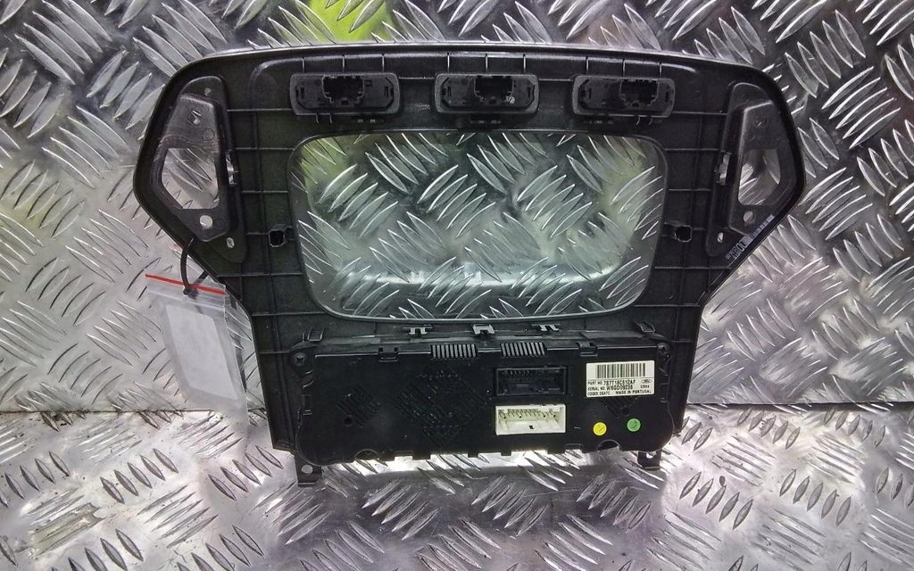 фото №3, Панель обдув рамка радио mk4 7s7t18c612af