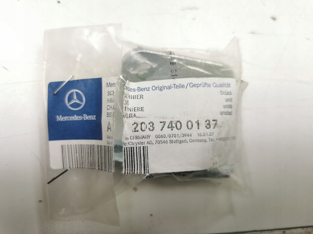 Купити Петля кришки багажника лівий правий mercedes c klasa w203 універсал a2037400137