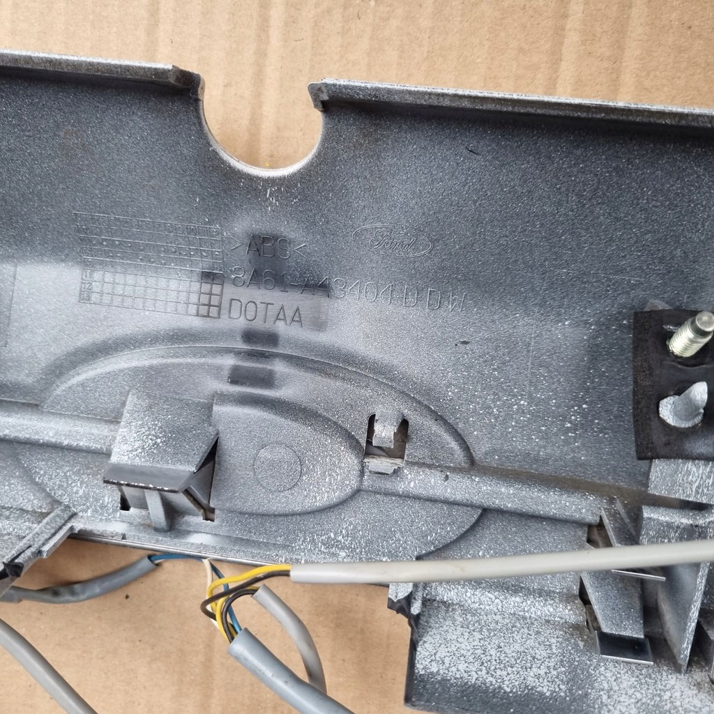 фото №5, Ford fiesta mk7 mk 7 накладка крышки задняя 8a61-a43404-ddw