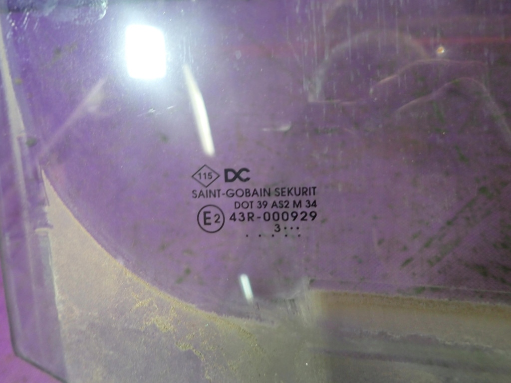 Renault kangoo ii iii z.e. 13- скло дверна права передня правий перед Зі Шроту