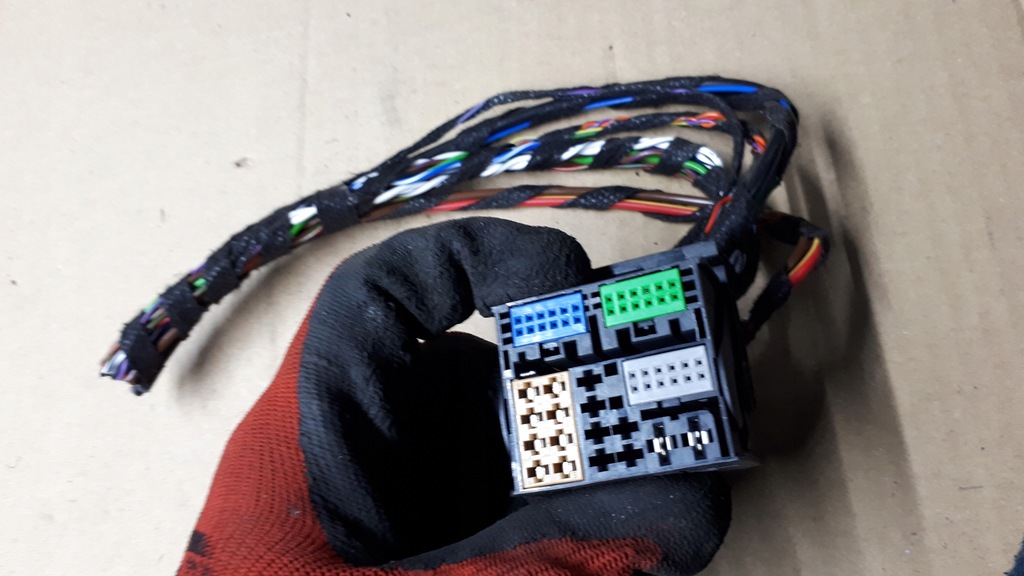 фото №1, A4 b9 lift штекер колодка радіо 8x0035444 a5 8w