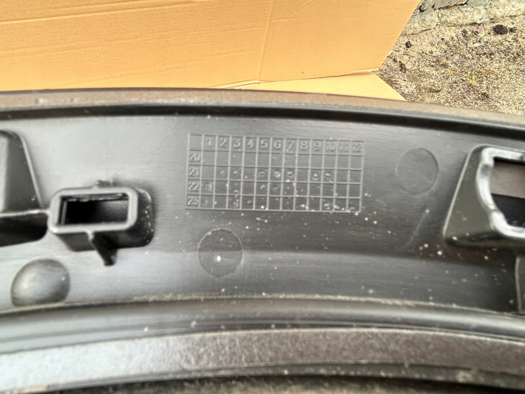 фото №11, Audi q6 e-tron правая молдинг крыла задняя задняя