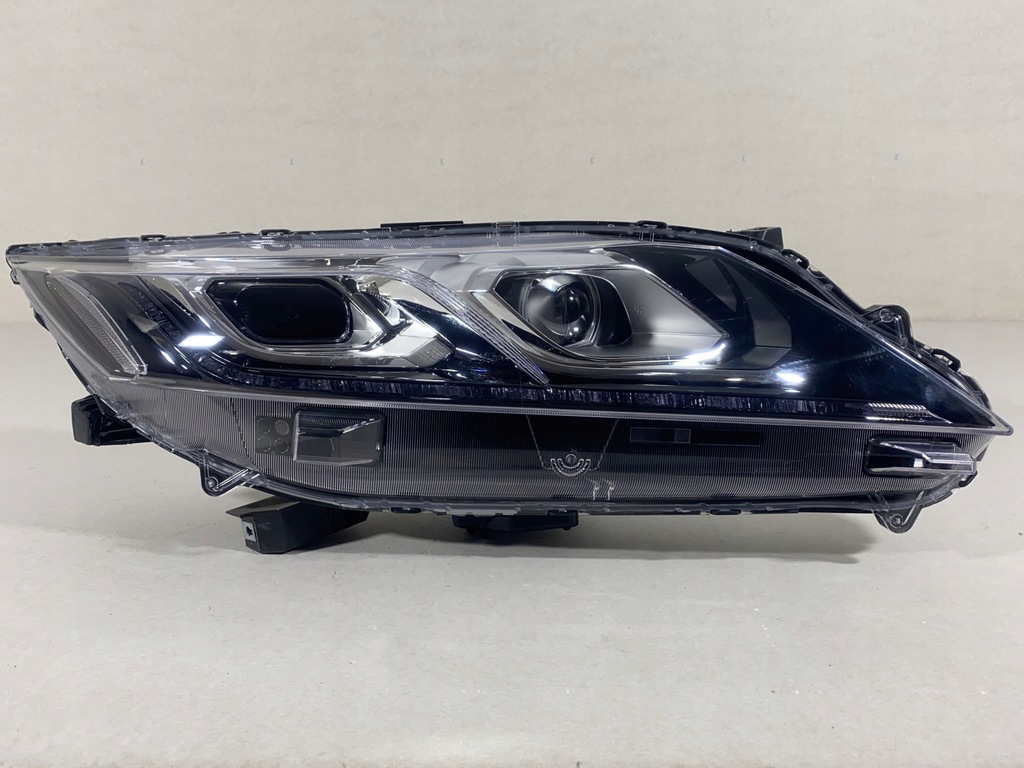 фото №1, Mitsubishi eclipse cross full led лампа правая kpl