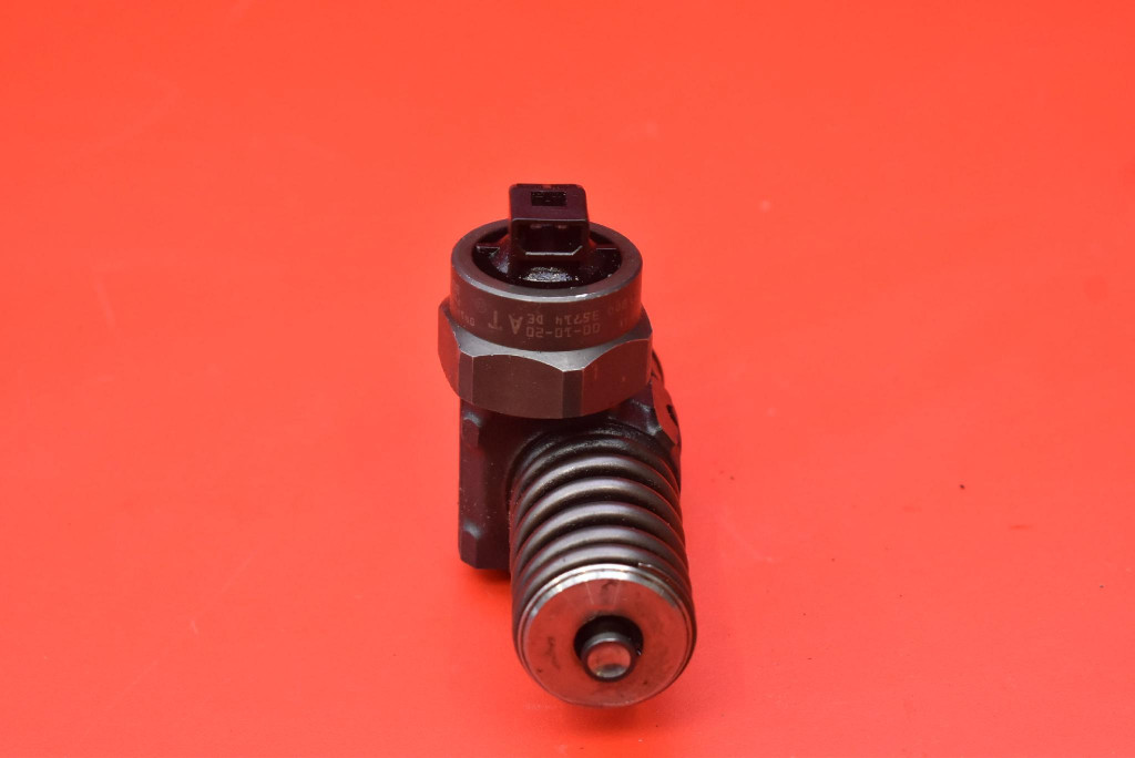 фото №5, Инжектор насос-форсунка 0414720028 038130073aa audi a3 8l 1.9 tdi 100 km 00-03