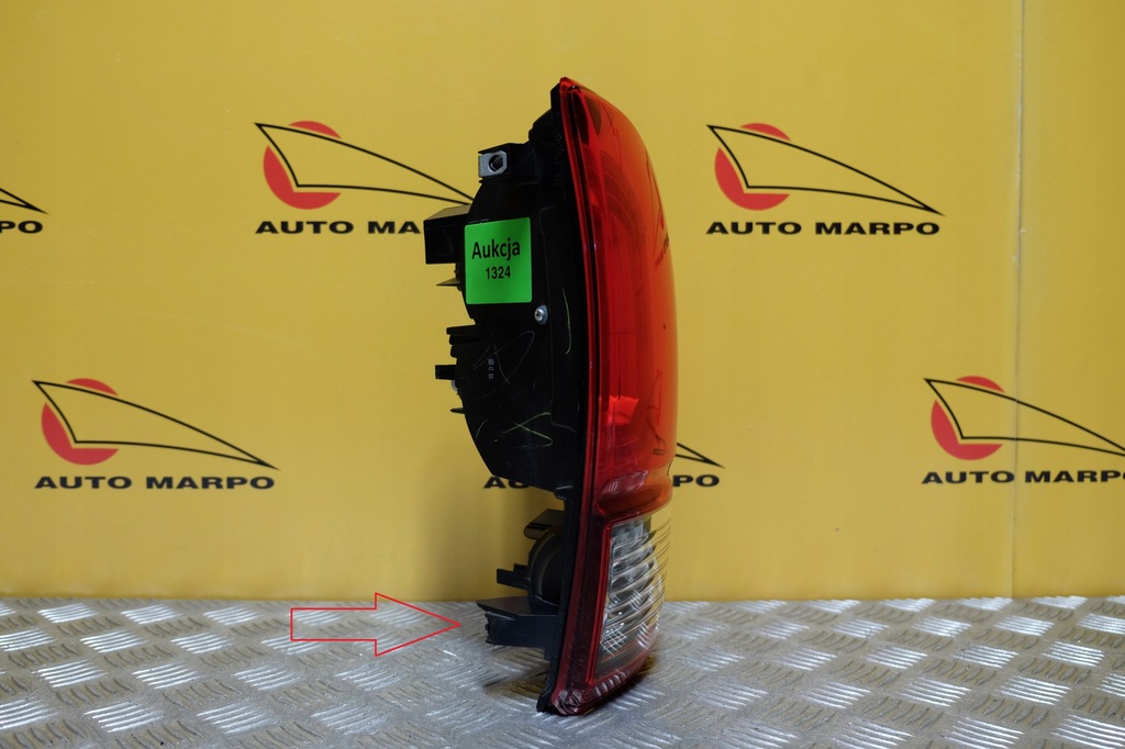 фото №4, Toyota tacoma 2016- лампа задняя r usa