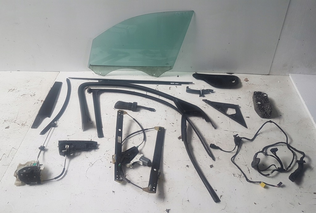 фото №1, Скло замок двері правий лівий перед задня audi q5 8r