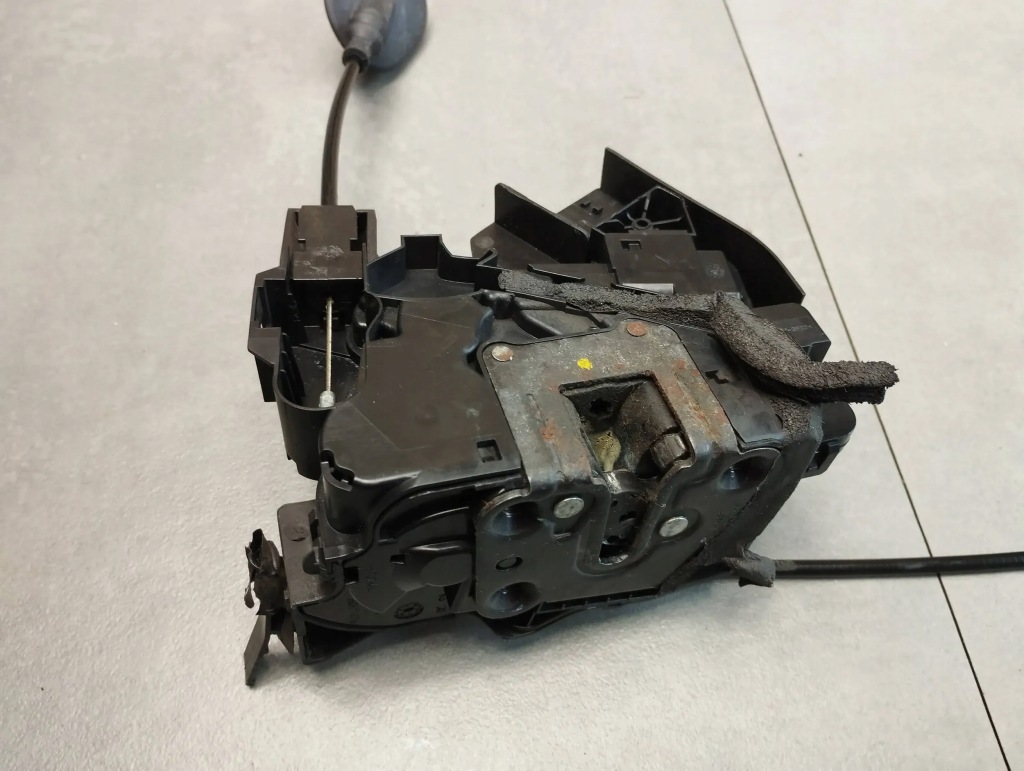 фото №1, Renault scenic iv замок правый перед 805021579r