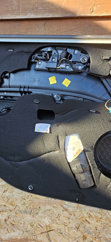 фото №13, Обивка обшивка дверь правый перед audi q7 4l alcantara память europa