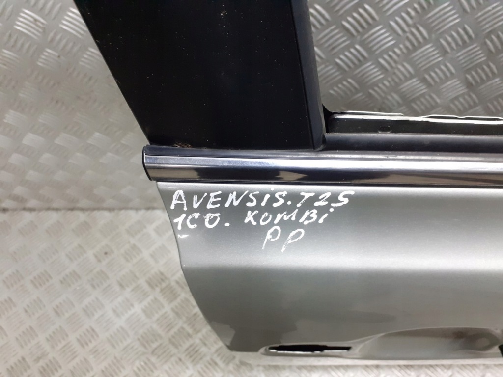 фото №6, Дверь правый перед toyota avensis t25 1c0