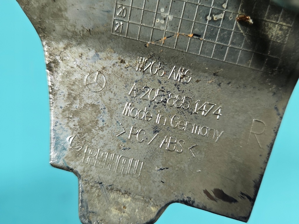 фото №8, Молдинг бампера перед накладка mercedes w205 a2058851474