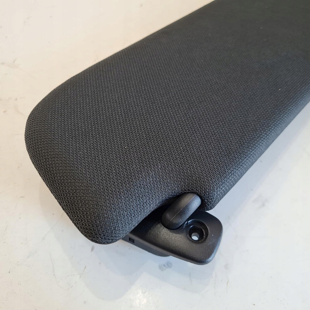 фото №7, Audi a6 c6 защита солнцезащитная левая 4f0857551p