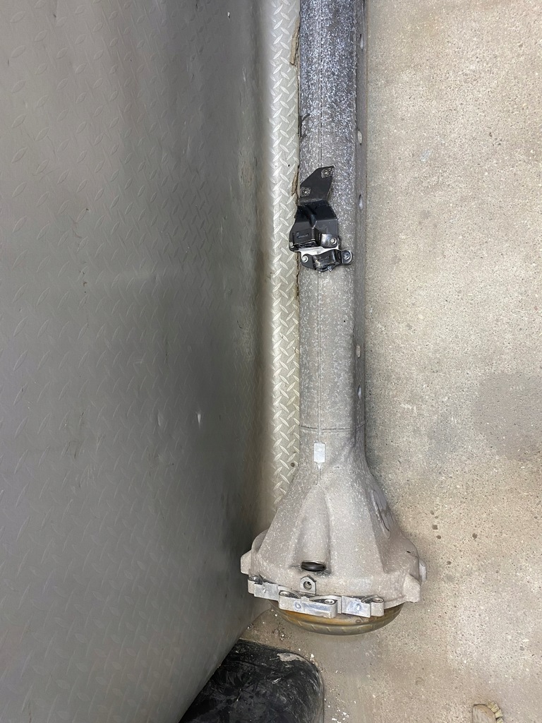 фото №11, Wał привідний з корпус aston martin db9 5.9 v12 4g43-7b084-bf