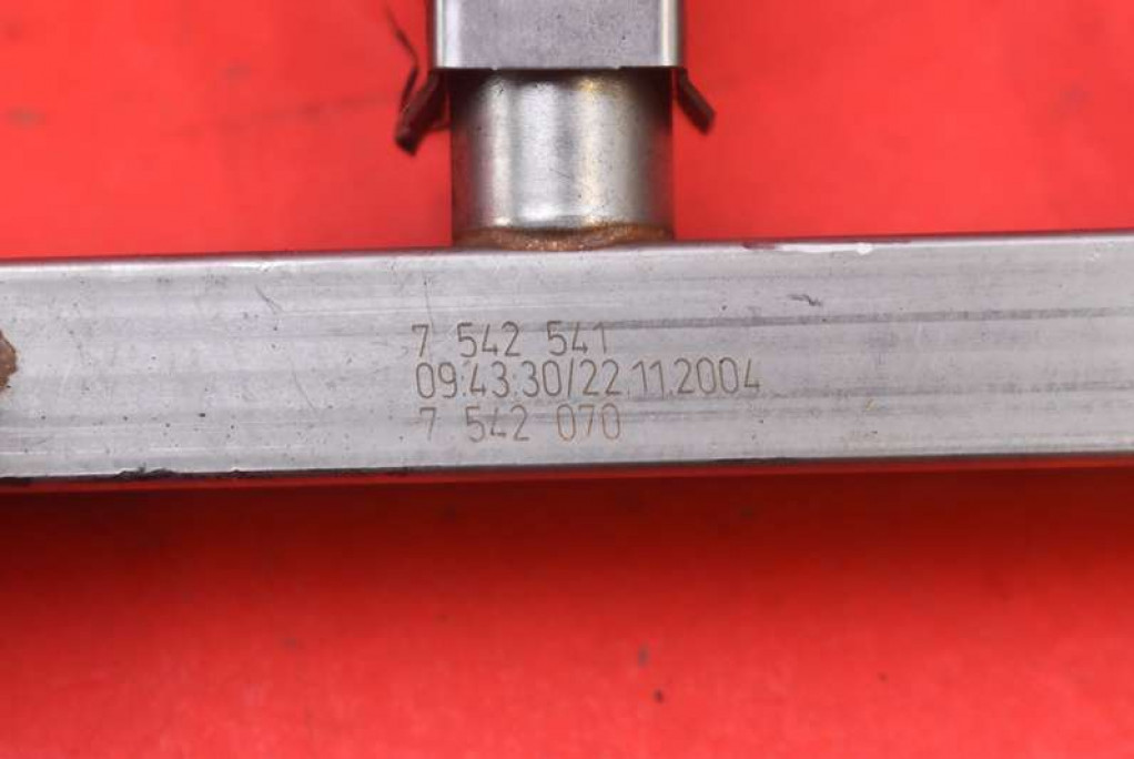 Молдинг упорскування форсунки 7542070 bmw e60 e61 2.5i 177 km 03-07 Зі Шроту