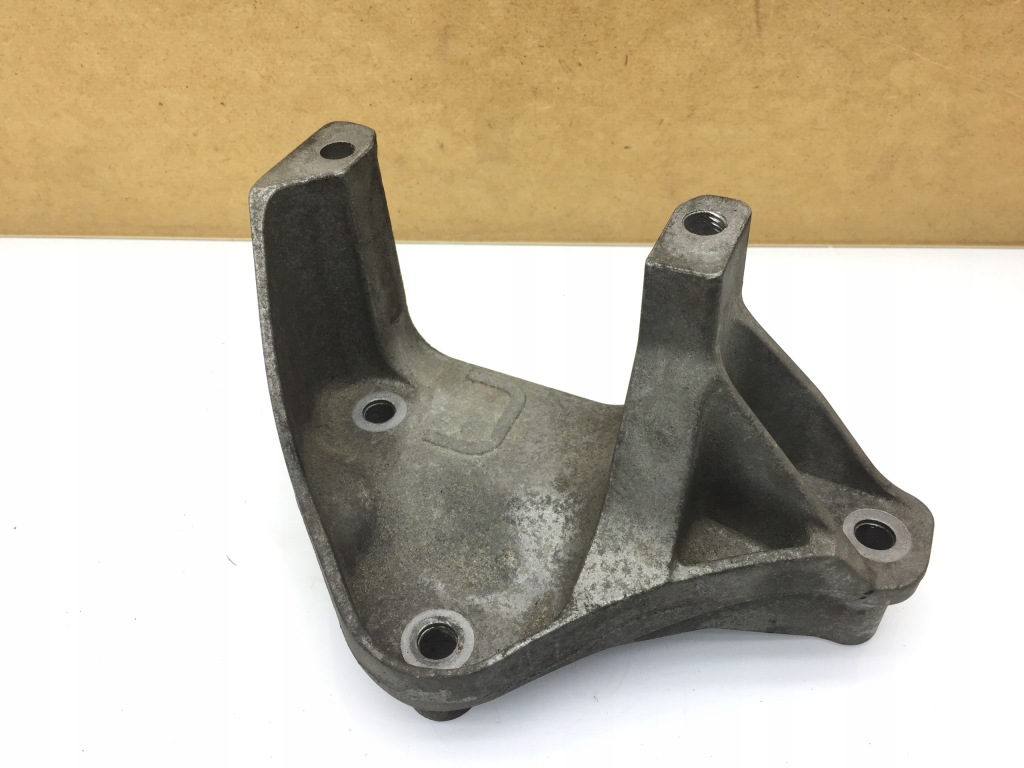 фото №1, Peugeot 508 i 2.0 hdi кронштейн двигателя